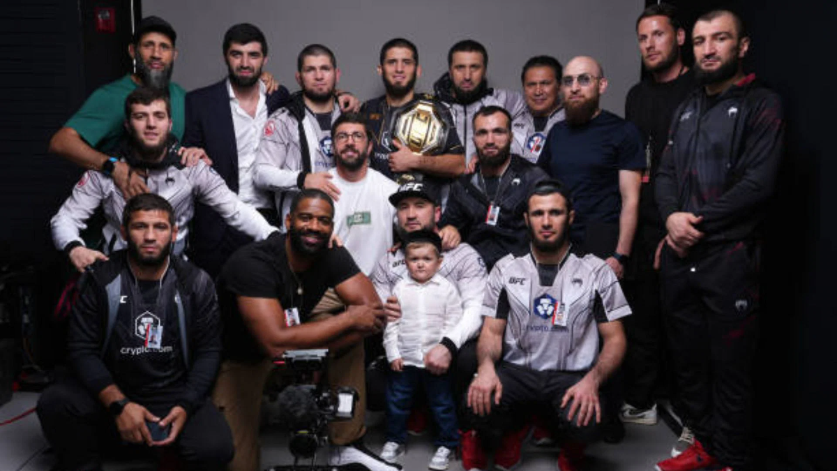 Conor mcgregor gaethje gaya bertarung justin perbedaan thenotoriousmma